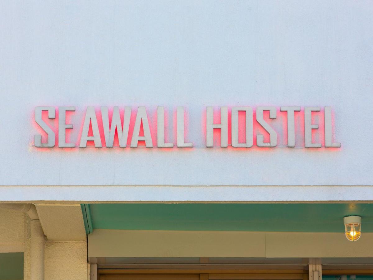 Seawall Hostel Chatan Eksteriør bilde